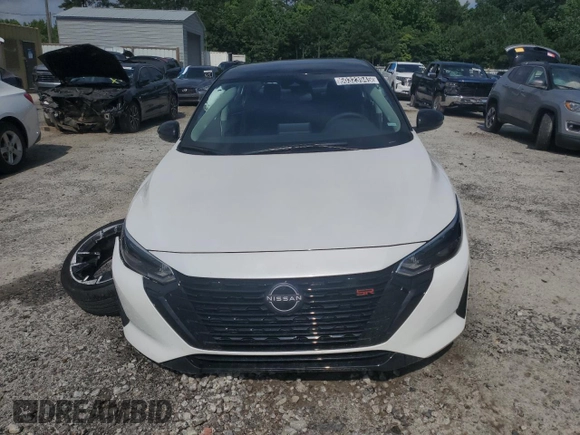 2025 Nissan Sentra SR с VIN 3N1AB8DV2SY283192, выставлен на аукционе Copart как лот 60323945 с пробегом 11 300 миль миль и Списание • Salvage title. История ставок и продаж доступна на DreamBid. Изображение 5.
