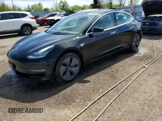 2019 Tesla Model 3 Mid Range z VIN 5YJ3E1EAXKF403171, wystawiony jako Copart lot #57230695 z przebiegiem 222 503 mil mil oraz Szkoda całkowita • Salvage title. Historia ofert i sprzedaży dostępna na DreamBid. Obrazek 1.