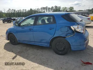 2010 Toyota Matrix z VIN 2T1KU4EE6AC350085, wystawiony jako Copart lot #55460815 z przebiegiem 121 426 mil mil oraz Szkoda całkowita • Salvage title. Historia ofert i sprzedaży dostępna na DreamBid. Obrazek 2.