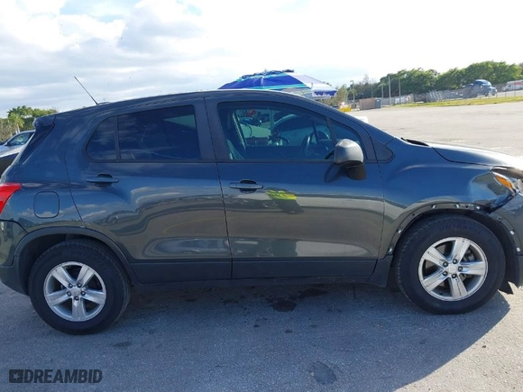 2020 Chevrolet Trax LS with VIN 3GNCJKSB5LL178148, listed as a IAAI auction lot 41399063 with 102,139 mi miles. Bid and sale history available at carsss.com. Image 13.