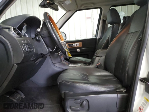 2015 Land Rover LR4 HSE with VIN SALAG2V69FA765647, listed as a Copart auction lot 62235365 with 145,443 mi miles and Clean title. Bid and sale history available at DreamBid. Image 7.