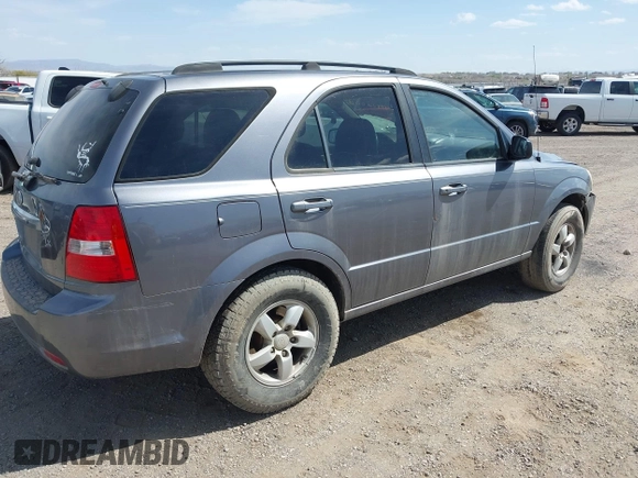 2008 Kia Sorento LX z VIN KNDJC735885836309, wystawiony jako IAAI lot #41972002 z przebiegiem 199 357 mil mil oraz . Historia ofert i sprzedaży dostępna na DreamBid. Obrazek 4.