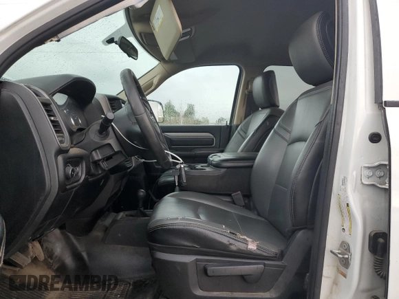 2020 Ram 2500 Tradesman z VIN 3C6UR5CL9LG111003, wystawiony jako Copart lot #48907975 z przebiegiem 220 333 mil mil oraz Szkoda całkowita • Salvage title. Historia ofert i sprzedaży dostępna na DreamBid. Obrazek 7.