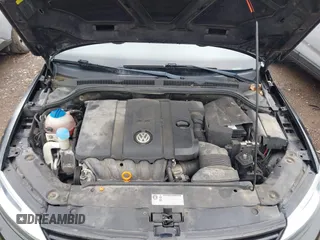 2011 Volkswagen Jetta SE with VIN 3VWDX7AJ7BM353913, listed as a IAAI auction lot 42643516 with 178,943 mi miles and . Bid and sale history available at DreamBid. Image 10.