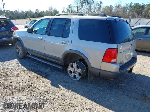 2003 Ford Explorer XLT with VIN 1FMZU73K73ZA61729, listed as a IAAI auction lot 41843868 with 254,553 mi miles. Bid and sale history available at carsss.com. Image 3.