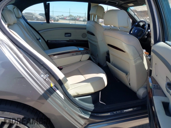 2008 BMW 7 Series 760Li with VIN WBAHN03588DD98977, listed as a IAAI auction lot 42836897 with 147,612 mi miles and . Bid and sale history available at DreamBid. Image 8.