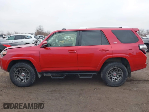 2018 Toyota 4Runner SR5 z VIN JTEBU5JR3J5543673, wystawiony jako IAAI lot #41174753 z przebiegiem 65 465 mil mil oraz . Historia ofert i sprzedaży dostępna na DreamBid. Obrazek 14.