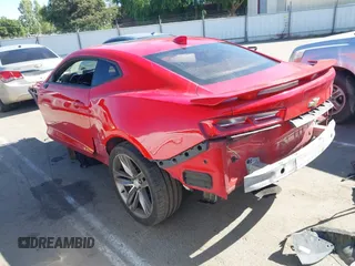 2016 Chevrolet Camaro 2SS z VIN 1G1FH1R71G0118652, wystawiony jako IAAI lot #42087638 z przebiegiem Nie podano mil oraz . Historia ofert i sprzedaży dostępna na DreamBid. Obrazek 3.
