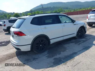 2022 Volkswagen Tiguan SE R-Line Black with VIN 3VV8B7AX0NM007523, listed as a IAAI auction lot 42457688 with 39,084 mi miles and . Bid and sale history available at DreamBid. Image 4.