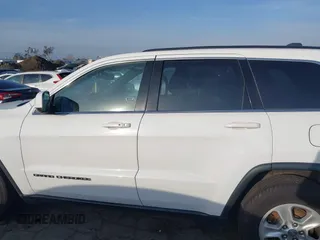 2017 Jeep Grand Cherokee Laredo with VIN 1C4RJEAG3HC696635, listed as a IAAI auction lot 41594123 with 97,502 mi miles. Bid and sale history available at carsss.com. Image 14.