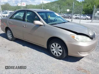 2006 Toyota Camry STD z VIN 4T1BE32K66U138682, wystawiony jako IAAI lot #42341493 z przebiegiem 117 329 mil mil oraz . Historia ofert i sprzedaży dostępna na DreamBid. Obrazek 1.