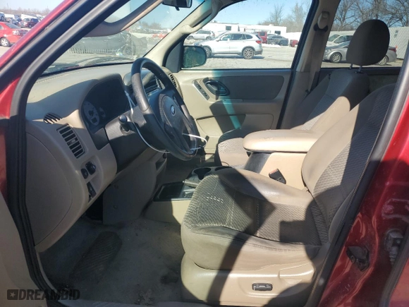 2004 Ford Escape XLT with VIN 1FMYU03134DA20149, listed as a Copart auction lot 42731295 with 159,671 mi miles and Salvage Title. Bid and sale history available at carsss.com. Image 7.