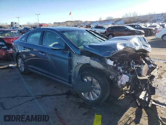 2016 Hyundai Sonata Hybrid SE with VIN KMHE24L17GA037672, listed as a Copart auction lot 38761553 with 47,885 mi miles. Bid and sale history available at carsss.com. Image 4.