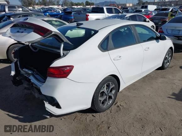 2019 Kia Forte LXS with VIN 3KPF24AD3KE136372, listed as a IAAI auction lot 41854981 with 70,900 mi miles. Bid and sale history available at carsss.com. Image 4.