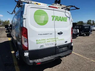 2020 Ford Transit Cargo z VIN 1FTBR2YG3LKA35832, wystawiony jako IAAI lot #42360443 z przebiegiem 64 899 mil mil oraz . Historia ofert i sprzedaży dostępna na DreamBid. Obrazek 1.