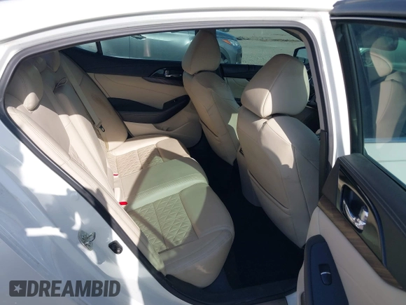 2016 Nissan Maxima SV z VIN 1N4AA6AP9GC431466, wystawiony jako IAAI lot #42007934 z przebiegiem 263 333 mil mil oraz . Historia ofert i sprzedaży dostępna na DreamBid. Obrazek 8.