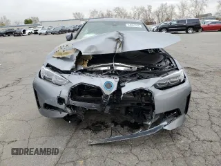 2024 BMW i4 eDrive35 z VIN WBY43AW07RFS38250, wystawiony jako Copart lot #44953225 z przebiegiem 11 567 mil mil oraz Szkoda całkowita • Salvage title. Historia ofert i sprzedaży dostępna na DreamBid. Obrazek 5.