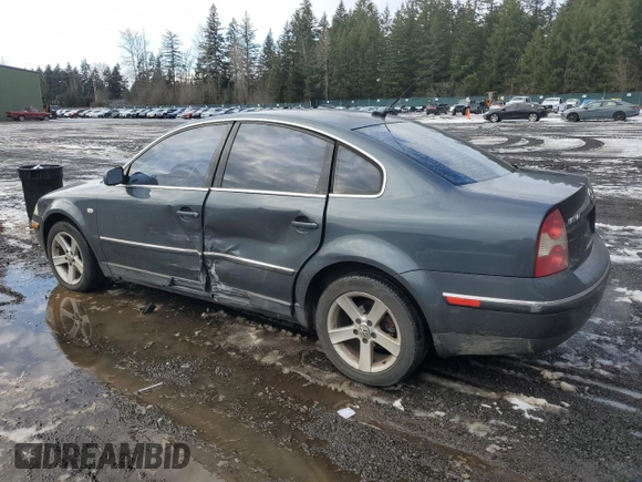 2004 Volkswagen Passat GLX with VIN WVWRH63B94P106041, listed as a Copart auction lot 45535185 with 205,883 mi miles and Salvage title. Bid and sale history available at DreamBid. Image 2.