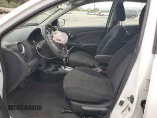 2015 Nissan Versa SV z VIN 3N1CN7AP0FL834609, wystawiony jako Copart lot #55359315 z przebiegiem 112 408 mil mil oraz Szkoda całkowita • Salvage title. Historia ofert i sprzedaży dostępna na DreamBid. Obrazek 7.