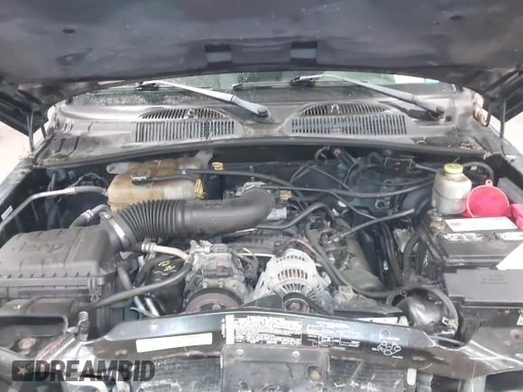 2005 Jeep Liberty Limited with VIN 1J4GL58K25W650651, listed as a IAAI auction lot 42441453 with 167,632 mi miles and . Bid and sale history available at DreamBid. Image 10.