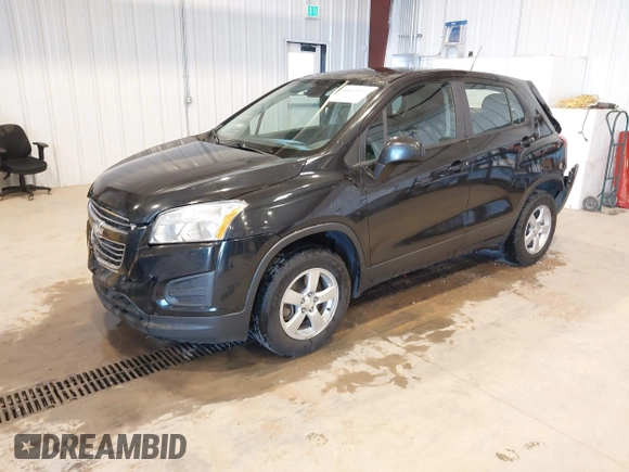2015 Chevrolet Trax LS with VIN KL7CJPSB2FB094863, listed as a IAAI auction lot 41643953 with 118,456 mi miles. Bid and sale history available at carsss.com. Image 2.