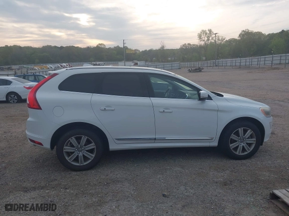 2016 Volvo XC60 T5 Platinum with VIN YV4612RM2G2788557, listed as a IAAI auction lot 41893917 with 95,257 mi miles. Bid and sale history available at carsss.com. Image 14.