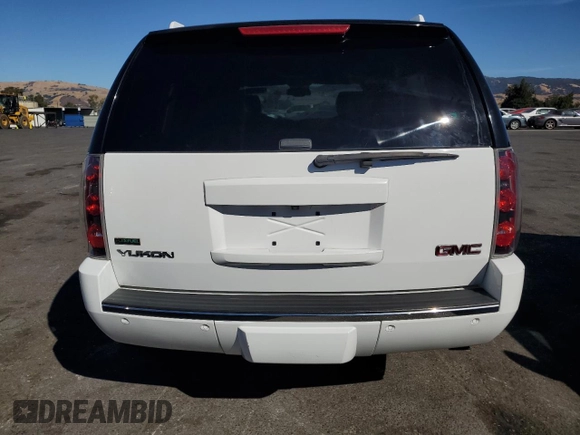 2010 GMC Yukon Denali with VIN 1GKUKEEF4AR248565, listed as a Copart auction lot 77628884 with 177,395 mi miles and Clean Title. Bid and sale history available at carsss.com. Image 6.