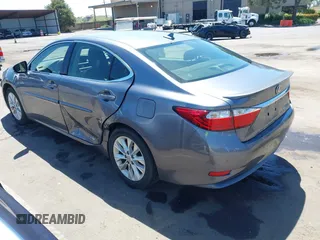 2013 Lexus ES 300h with VIN JTHBW1GG6D2033481, listed as a IAAI auction lot 42262327 with 162,138 mi miles and . Bid and sale history available at DreamBid. Image 3.