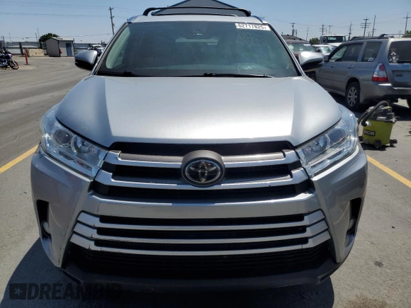 2017 Toyota Highlander XLE with VIN 5TDJZRFH2HS521211, listed as a Copart auction lot 62717825 with 62,380 mi miles and Clean title. Bid and sale history available at DreamBid. Image 5.