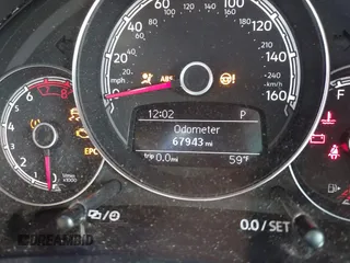 2017 Volkswagen Beetle 1.8T Fleet with VIN 3VWF17AT7HM618771, listed as a IAAI auction lot 41595088 with 67,943 mi miles. Bid and sale history available at carsss.com. Image 15.