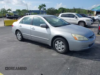 2005 Honda Accord LX z VIN 3HGCM56425G711132, wystawiony jako IAAI lot #42453926 z przebiegiem 125 389 mil mil oraz . Historia ofert i sprzedaży dostępna na DreamBid. Obrazek 1.