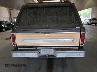 1978 Ford F-150 z VIN F15HNCG8502, wystawiony jako Copart lot #57248964 z przebiegiem 201 337 mil mil oraz Czysty tytuł • Clean title. Historia ofert i sprzedaży dostępna na DreamBid. Obrazek 6.