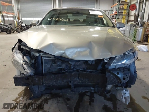 2016 Toyota Avalon Limited with VIN 4T1BK1EB4GU228522, listed as a IAAI auction lot 41340182 with 105,603 mi miles and . Bid and sale history available at carsss.com. Image 6.
