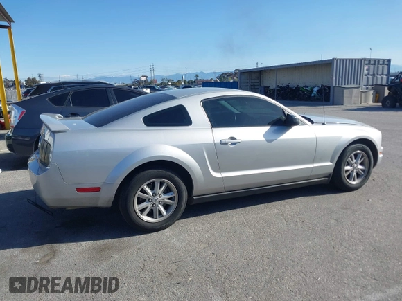 2006 Ford Mustang Standard with VIN 1ZVFT80N565198126, listed as a IAAI auction lot 41946052 with 159,915 mi miles. Bid and sale history available at carsss.com. Image 13.