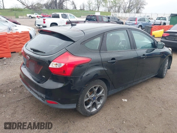 2014 Ford Focus SE z VIN 1FADP3K20EL386198, wystawiony jako IAAI lot #42157909 z przebiegiem 125 097 mil mil oraz . Historia ofert i sprzedaży dostępna na DreamBid. Obrazek 4.