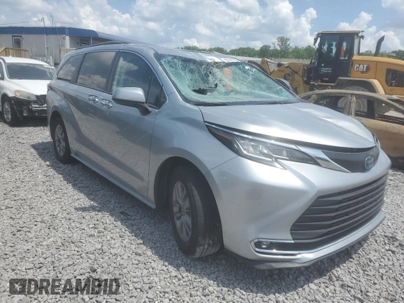 2022 Toyota Sienna XLE with VIN 5TDJRKEC3NS087440, listed as a Copart auction lot 55144735 with 35,050 mi miles and Salvage Title. Bid and sale history available at DreamBid. Image 4.