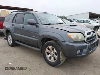 2007 Toyota 4Runner SR5 with VIN JTEZU14R370084069, listed as a IAAI auction lot 41539930 with 231,899 mi miles. Bid and sale history available at carsss.com. Image 1.