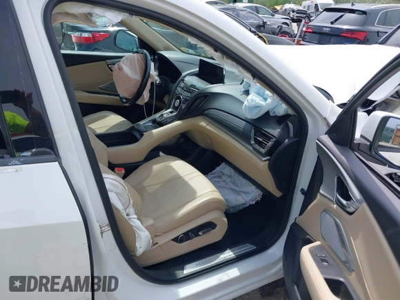 2020 Acura RDX Technology with VIN 5J8TC1H53LL011752, listed as a IAAI auction lot 42365331 with 43,039 mi miles and . Bid and sale history available at DreamBid. Image 5.
