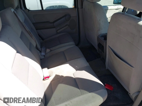 2006 Ford Explorer XLS with VIN 1FMEU62EX6UA48060, listed as a IAAI auction lot 41663300 with 227,296 mi miles. Bid and sale history available at carsss.com. Image 8.