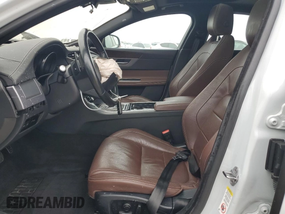 2016 Jaguar XF 35t R-Sport with VIN SAJBF4BV3GCY16993, listed as a Copart auction lot 85688844 with 63,815 mi miles and Salvage Title. Bid and sale history available at carsss.com. Image 7.