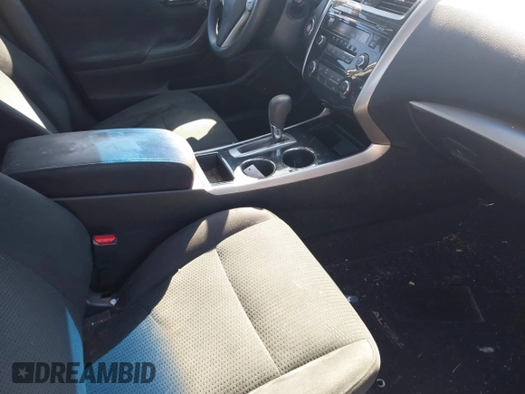 2014 Nissan Altima SV with VIN 1N4AL3AP4EC405136, listed as a IAAI auction lot 41734948 with 175,072 mi miles and . Bid and sale history available at DreamBid. Image 5.