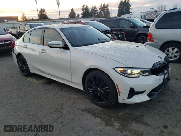 2022 BMW 3 Series 330i xDrive with VIN 3MW5R7J06N8C49660, listed as a Copart auction lot 83515904 with 33,966 mi miles and Salvage Title. Bid and sale history available at carsss.com. Image 4.