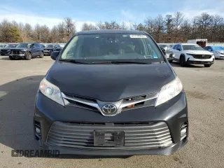 2018 Toyota Sienna XLE Auto Access Seat with VIN 5TDYZ3DC3JS945828, listed as a Copart auction lot 87716365 with 282,364 mi miles and Clean Title. Bid and sale history available at carsss.com. Image 5.
