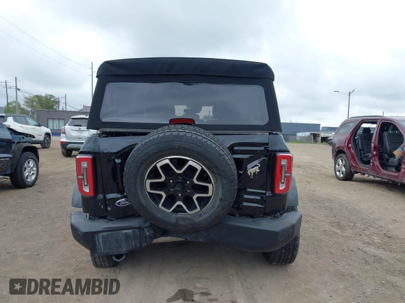 2023 Ford Bronco с VIN 1FMDE5BHXPLA83735, выставлен на аукционе IAAI как лот 42351136 с пробегом 34 737 миль миль и . История ставок и продаж доступна на DreamBid. Изображение 16.