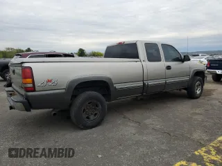 2000 Chevrolet Silverado 2500 LT with VIN 1GCGK29U0YE159920, listed as a Copart auction lot 53829755 with 104,964 mi miles and Clean Title. Bid and sale history available at carsss.com. Image 3.