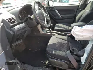 2017 Subaru Forester z VIN JF2SJAAC9HG453039, wystawiony jako Copart lot #60892065 z przebiegiem 92 093 mil mil oraz Szkoda całkowita • Salvage title. Historia ofert i sprzedaży dostępna na DreamBid. Obrazek 7.