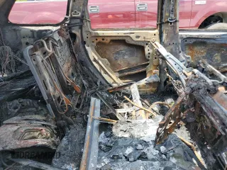 2015 Jeep Grand Cherokee Summit z VIN 1C4RJFJGXFC815431, wystawiony jako Copart lot #62073025 z przebiegiem Nie podano mil oraz Nie do naprawy • Non repairable. Historia ofert i sprzedaży dostępna na DreamBid. Obrazek 11.