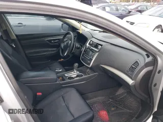 2016 Nissan Altima 2.5 S with VIN 1N4AL3AP4GC165136, listed as a IAAI auction lot 40798811 with 149,439 mi miles. Bid and sale history available at carsss.com. Image 5.