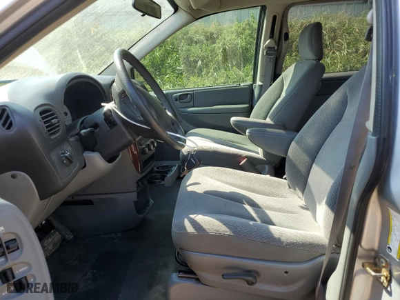 2006 Chrysler Town & Country SWB with VIN 1A4GP45R26B733876, listed as a Copart auction lot 71704104 with NaN miles and Clean Title. Bid and sale history available at carsss.com. Image 7.