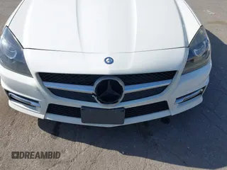 2013 Mercedes-Benz SLK-Class SLK 250 with VIN WDDPK4HA9DF057092, listed as a IAAI auction lot 42032120 with 142,991 mi miles. Bid and sale history available at carsss.com. Image 6.